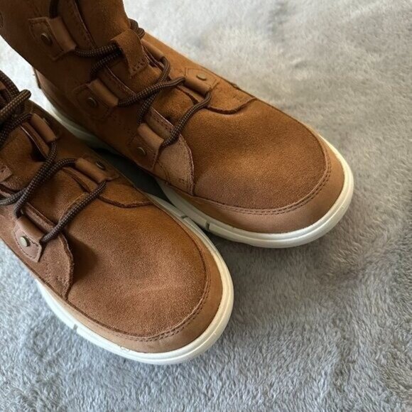 Sorel Boots Explorer Joan II Women's size 8.5 Tan Faux Fur - Picture 6 of 6